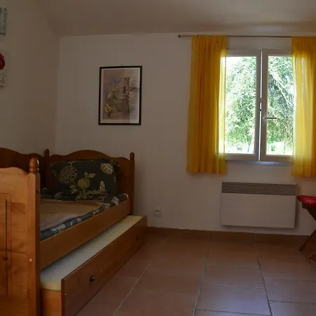 D'hotes Carpediem Bed and Breakfast 3*